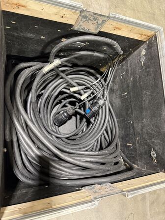 Multikabel i flightcase på hjul