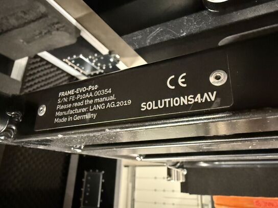 Flightcase Apmtown med flyveramme til projektor