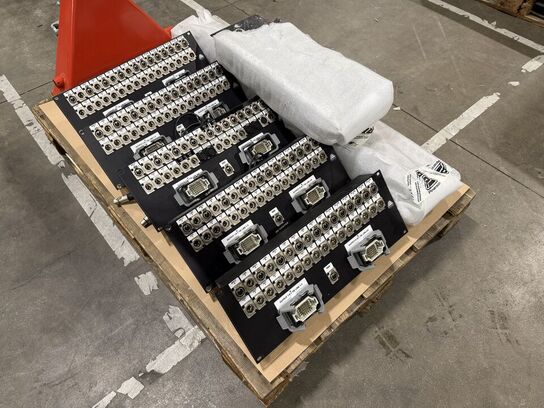 Palle med patchpaneler