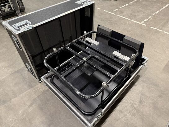 Flightcases Apmtown med flyverammer til projektorer