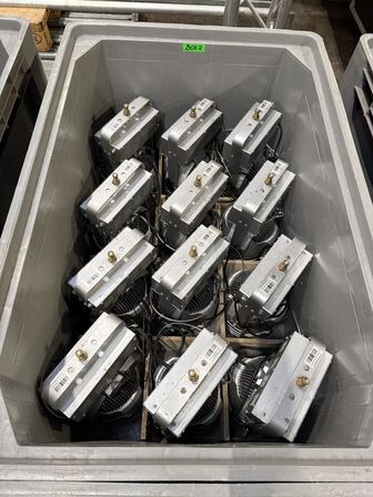 Messelamper 116 stk. i kasser med tilbehør