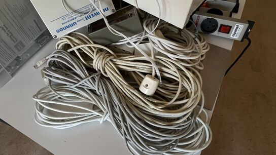 Blandet laboratorieudstyr og tekniske komponenter