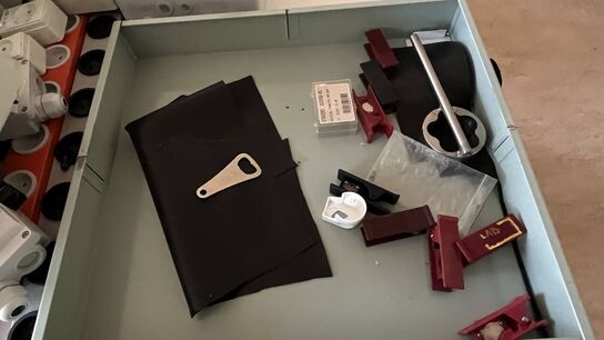 Blandet laboratorieudstyr og tekniske komponenter