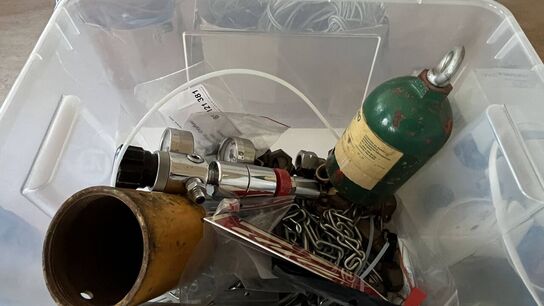 Blandet laboratorieudstyr og tekniske komponenter