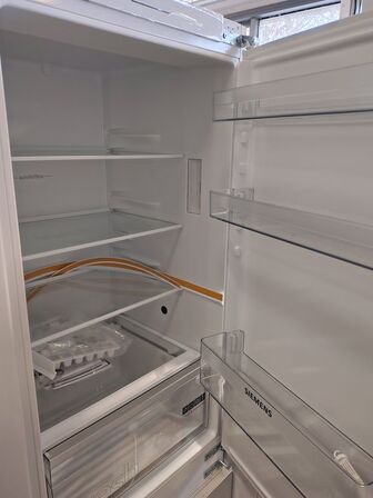 Integreret køle-/fryseskab  SIEMENS 