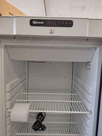 Displaykøleskab, ubrugt  GRAM
