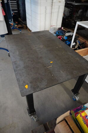 Pallebord i jern 120x80xH60cm