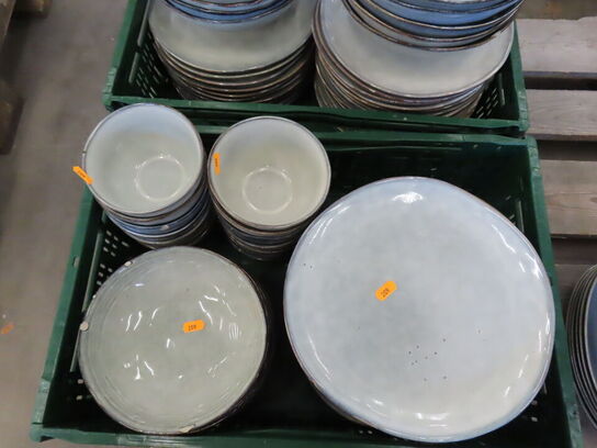 Tallerkener, dybe tallerkener, skåle ca. 85 dele