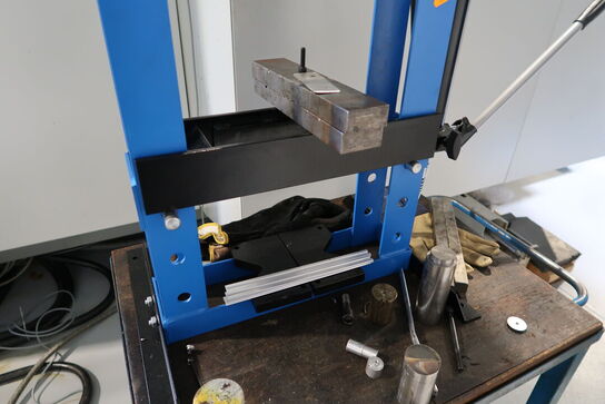 Hydrauliskpresse BILTEMA 15-997