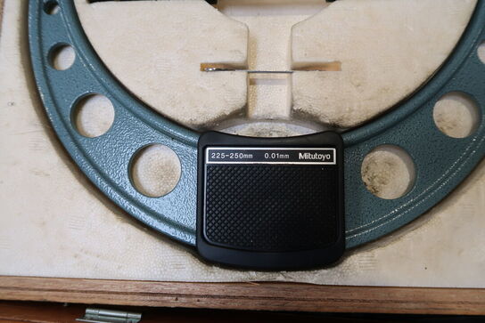 Mikrometerskrue MITOTOYO 225-250mm