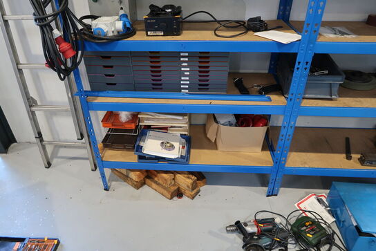 2 stk. lagerreoler uden indhold