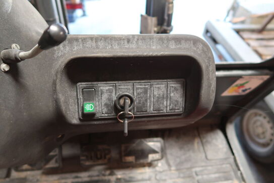 Gaffeltruck LINDE H25T-03