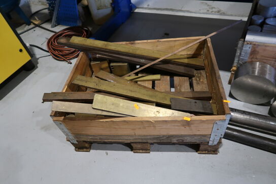 Palle med div. Messing
