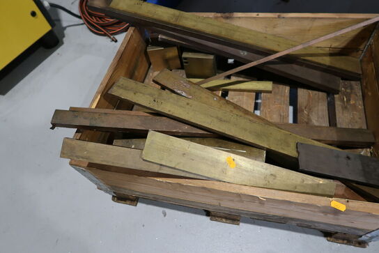 Palle med div. Messing