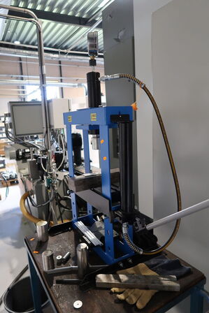 Hydrauliskpresse BILTEMA 15-997
