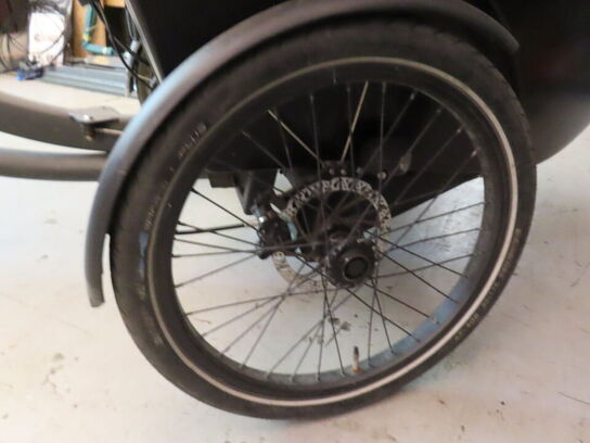 El. ladcykel, Triobike Mono med sort kasse og kaleche