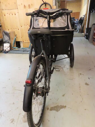 El. ladcykel, Triobike Mono med sort kasse og kaleche