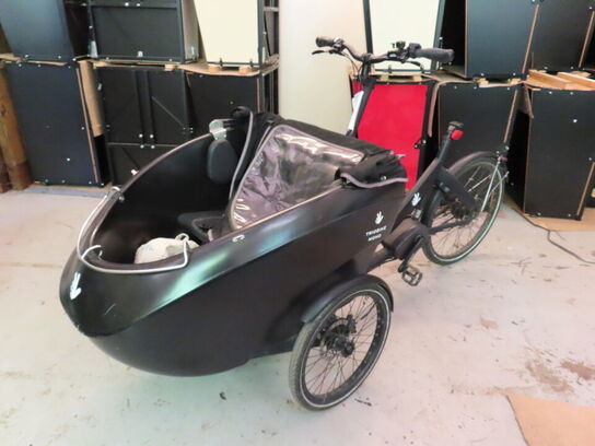 El. ladcykel, Triobike Mono med sort kasse og kaleche