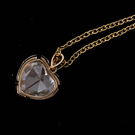 Halskæde i 18 kt guld med 18,56 lab -grown hjerte vedhæng