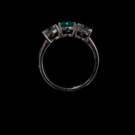 Alliancering i 14 kt hvidguld med lab - grown diamanter