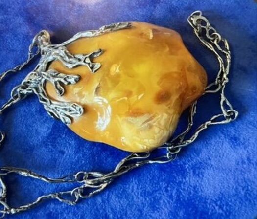 Rav vedhæng med sterling sølvkæde vægt 168 gram