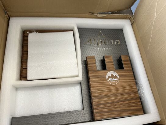 Palle m. Diverse ur display stander ALPINA/HOT DIAMONDS/MASERATI 