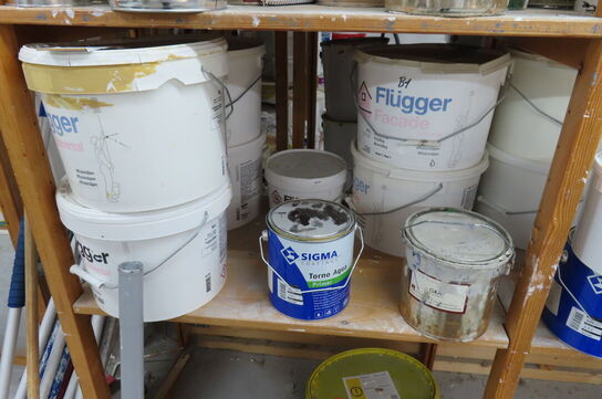 1 fag af diverse maling mv.