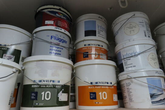 1 fag af diverse maling mv.