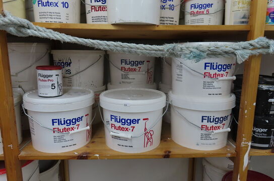 1 fag af diverse maling mv.