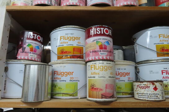 1 fag af diverse olier, maling mv.