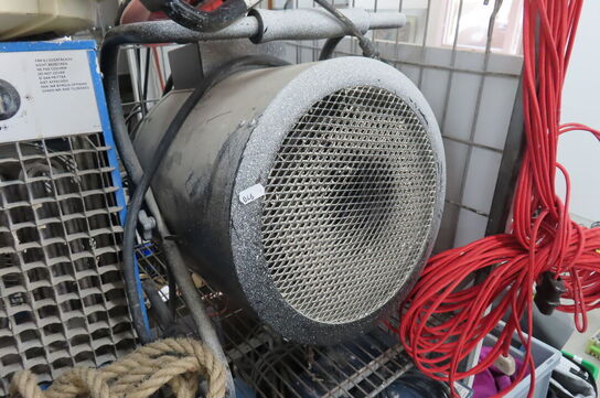 Indhold i bur af diverse blæsere + radiator 