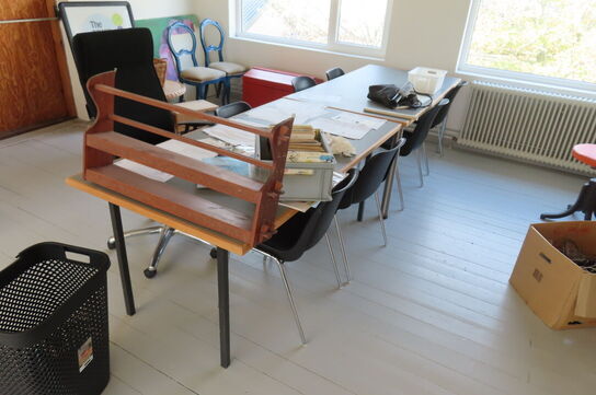 2 stk. Borde + 7 stk. stole 