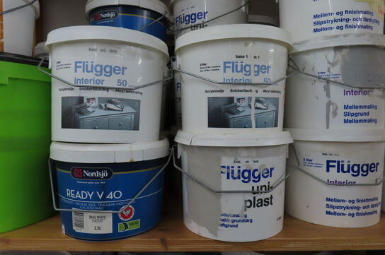 1 fag af diverse maling mv.