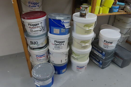 1 fag af diverse maling mv.