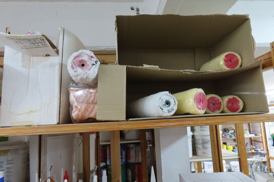 Indhold på 1 fag af diverse fugemasser mv. 