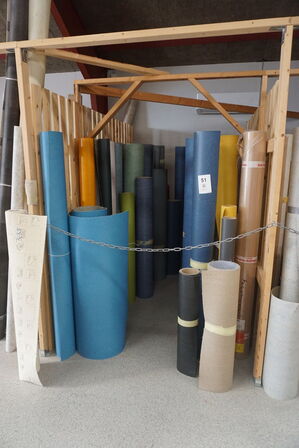 Indhold i rum af diverse gulvmaterialer