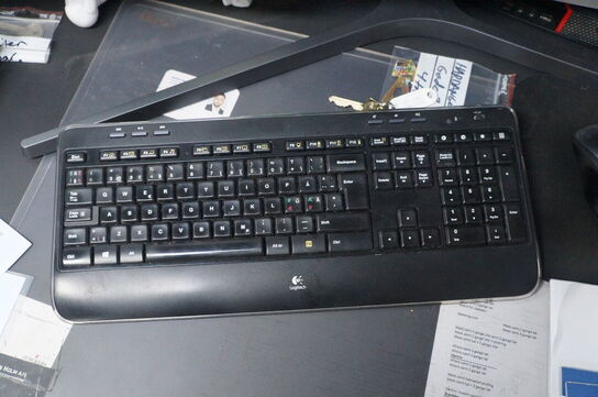 Computer THINKCENTRE inkl. tastatur, mus & skærm