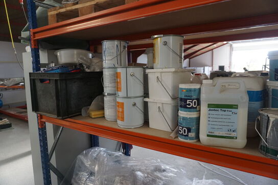Indhold på pallereol af diverse gulvmaterialer