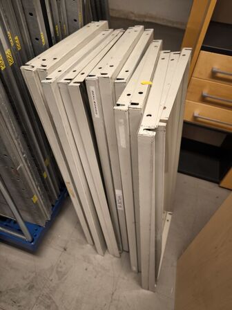 Reolvanger samt hylder