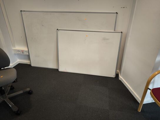 2 stk. whiteboards