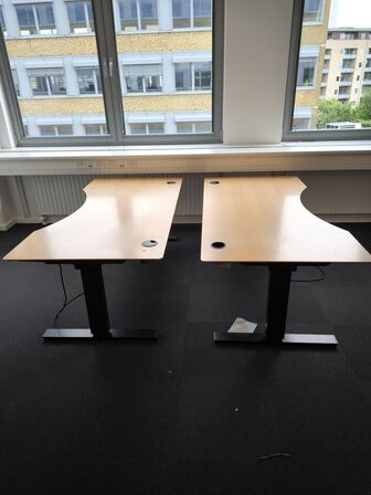 2 stk. el. hæve/sænke skriveborde
