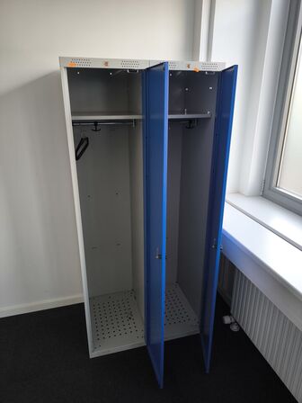 Omklædningsskab 