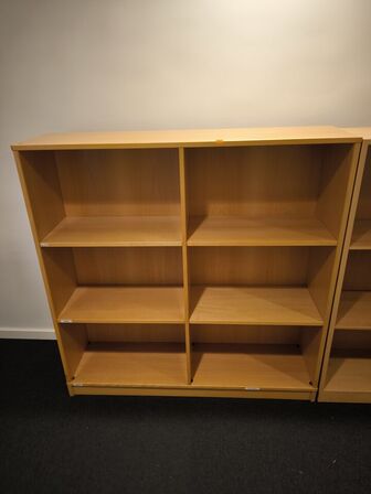 4 stk. reoler samt skuffemodul 