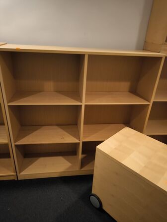 4 stk. reoler samt skuffemodul 