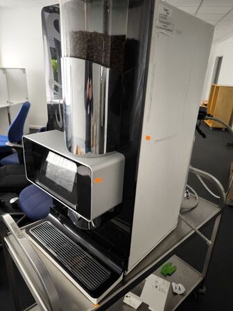 Kaffeautomat N&W Global Vending ES 4 SE WH