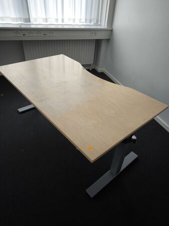 3 stk. el. hæve/sænke skrivebord (adskilt)