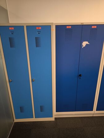 4 stk. omklædningsskabe