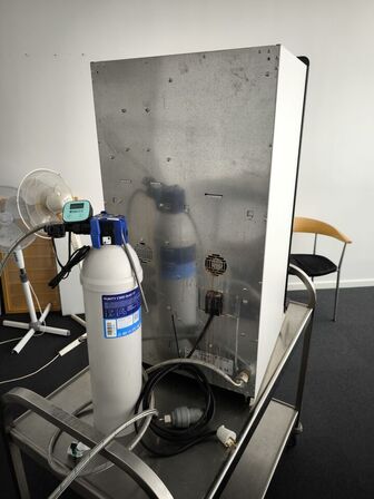 Kaffeautomat N&W Global Vending ES 4 SE WH