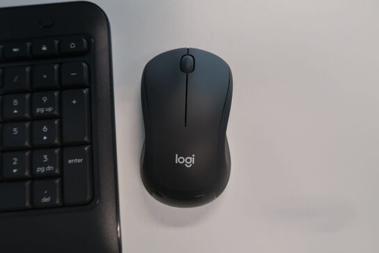 Logitech trådløs keyboard & mus 