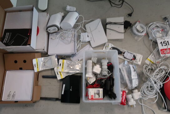 Stort parti ledninger m.m. 